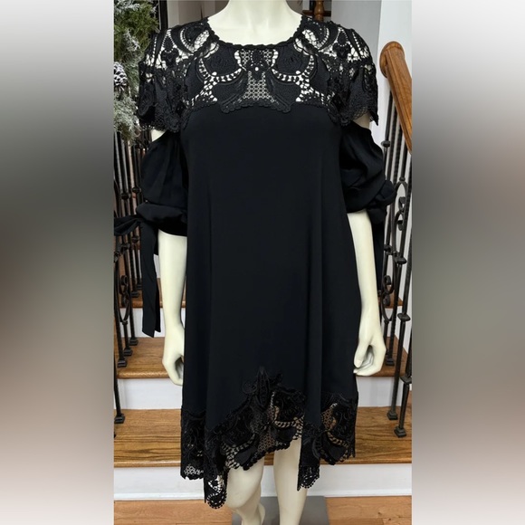 Jonathan Simkhai Women’s Sz 8 Black Lace Shift Long Sleeve Mini Dress - Picture 2 of 9